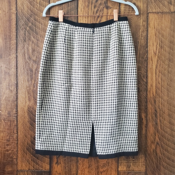 Vintage Carlisle 2 piece b/w size 4/6 jacket skirt herringbone pattern vintage - Picture 9 of 11